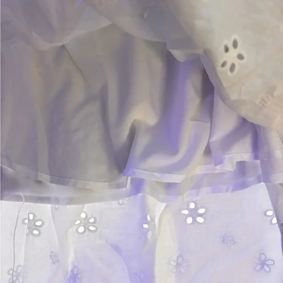 Maxi white elegant eyelet Skirt - Picture 2 of 3